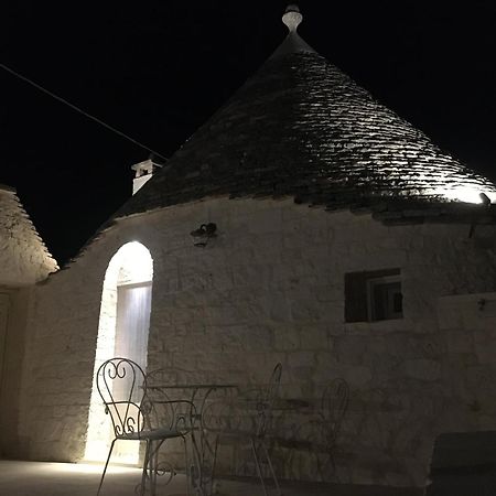 הוילה לוקורוטונדו Trulli Le 2 Nicchie מראה חיצוני תמונה