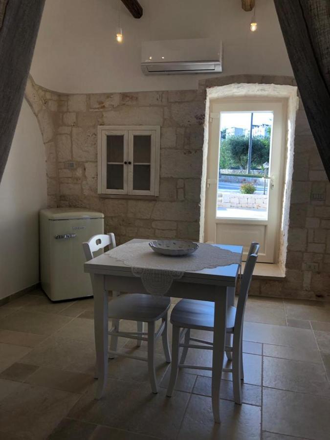 הוילה לוקורוטונדו Trulli Le 2 Nicchie מראה חיצוני תמונה
