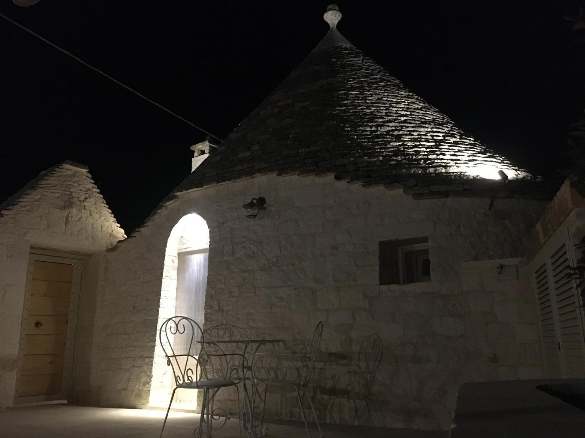 הוילה לוקורוטונדו Trulli Le 2 Nicchie מראה חיצוני תמונה